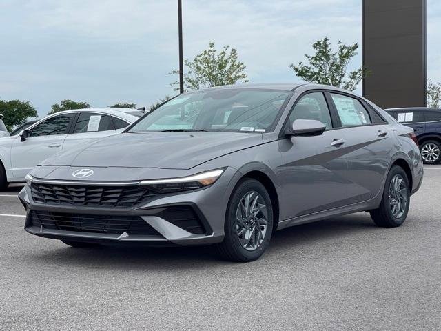 new 2024 Hyundai Elantra car, priced at $22,899