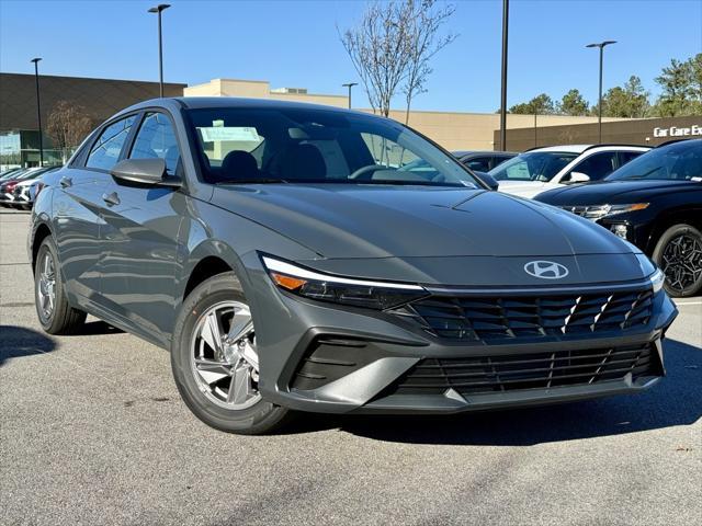 new 2025 Hyundai Elantra car, priced at $23,276