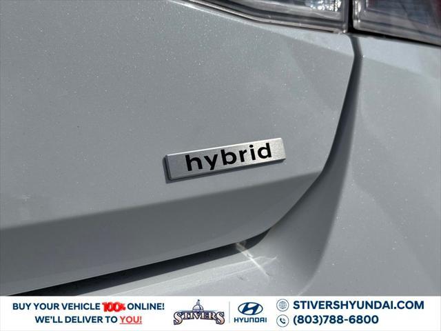 new 2025 Hyundai Elantra car, priced at $27,707