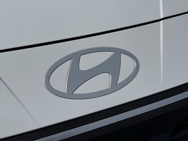 new 2025 Hyundai Elantra car, priced at $27,707