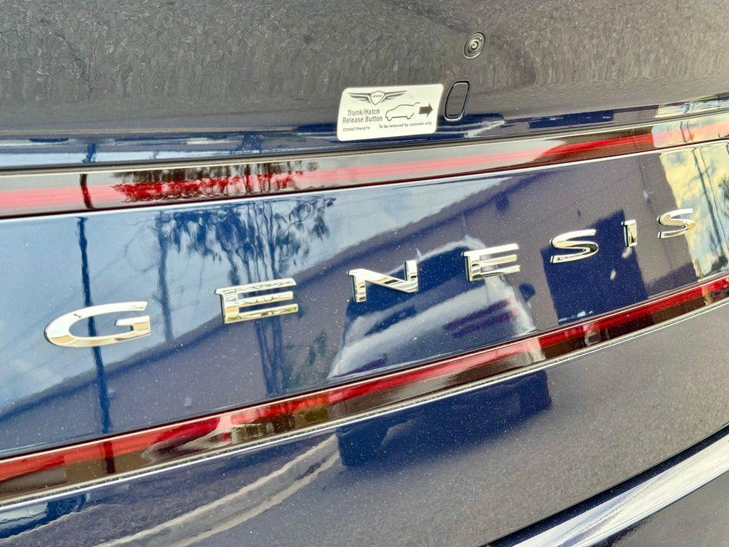 new 2026 Genesis G90 car, priced at $105,420