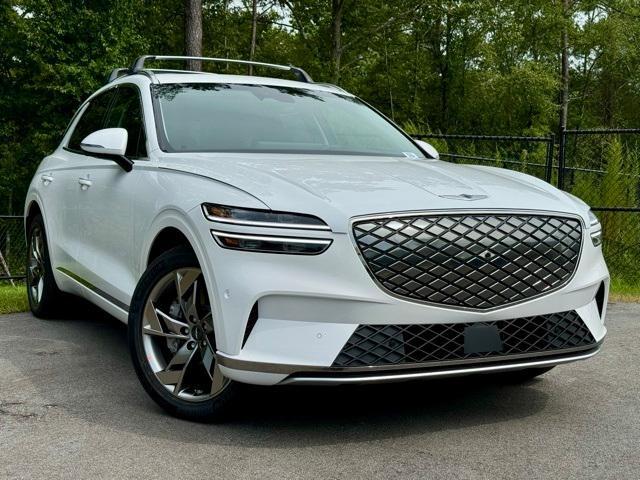 new 2025 Genesis Electrified GV70 car, priced at $59,913