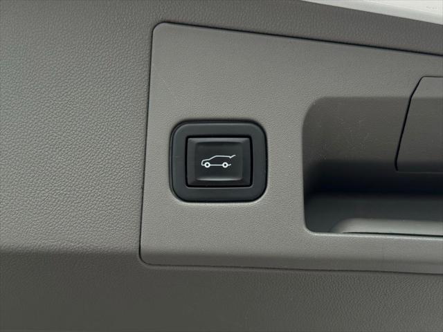 used 2021 Cadillac XT5 car, priced at $28,568
