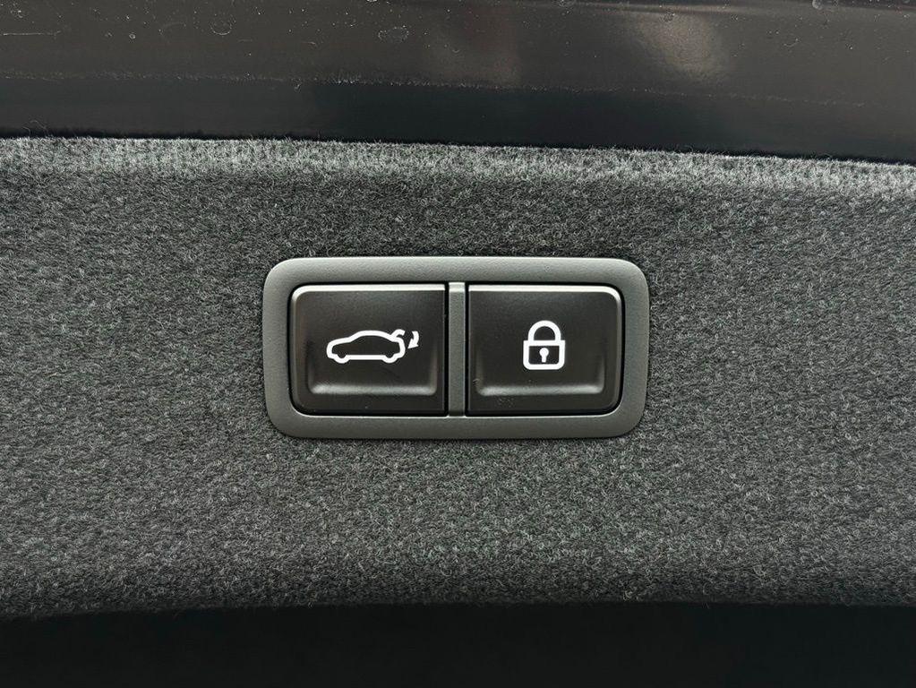 new 2026 Genesis G80 car, priced at $81,865