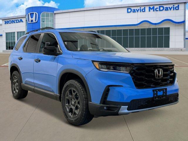 new 2025 Honda Pilot car, priced at $51,250