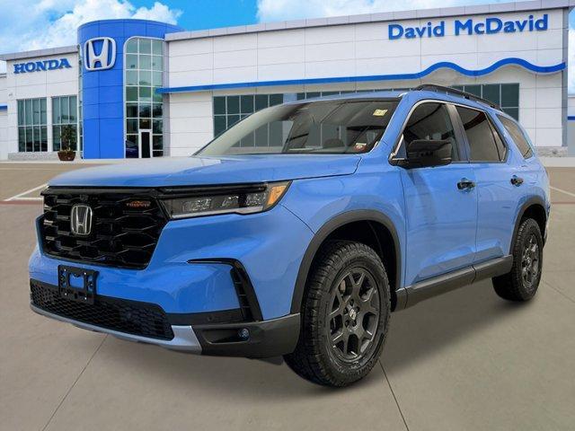 new 2025 Honda Pilot car, priced at $51,250