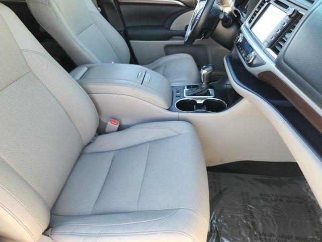 used 2014 Toyota Highlander car, priced at $12,766