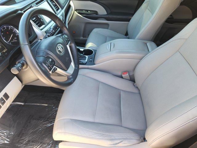 used 2014 Toyota Highlander car, priced at $12,766