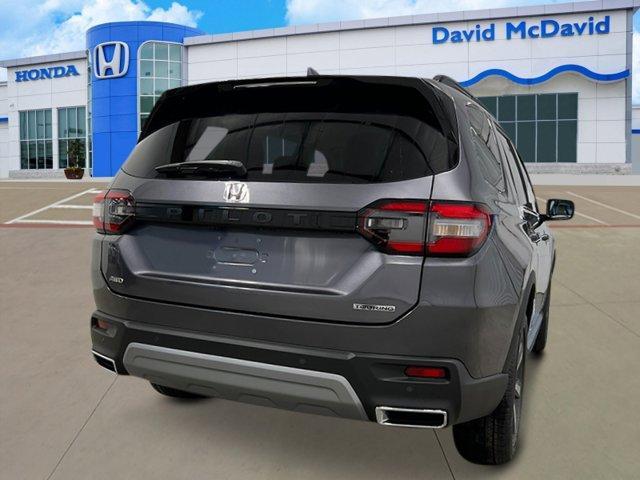 new 2025 Honda Pilot car, priced at $50,995