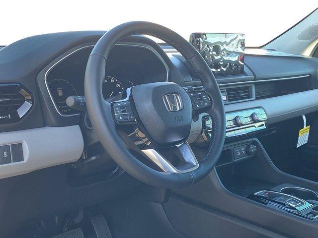 new 2025 Honda Pilot car, priced at $49,800