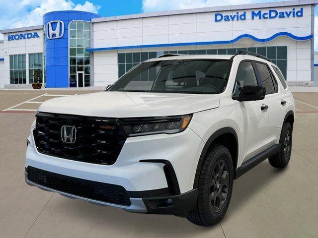 new 2025 Honda Pilot car, priced at $51,830