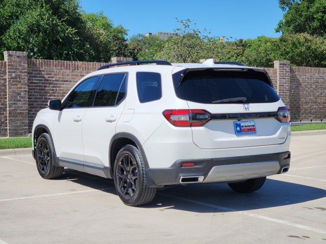 used 2025 Honda Pilot car, priced at $45,749