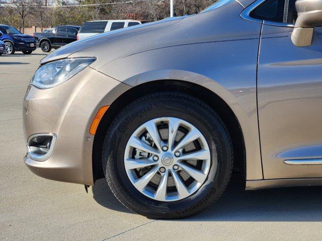 used 2017 Chrysler Pacifica car, priced at $10,647