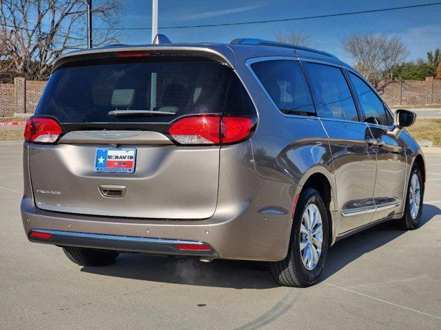 used 2017 Chrysler Pacifica car, priced at $10,647