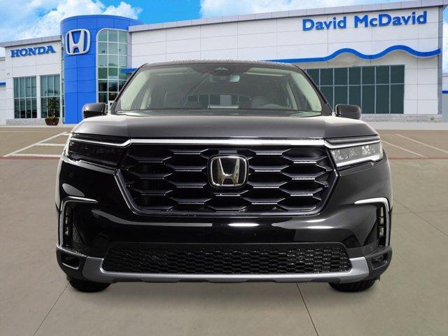 new 2025 Honda Pilot car, priced at $48,950