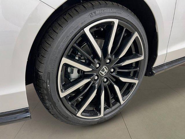 new 2025 Honda Accord Hybrid car, priced at $38,197