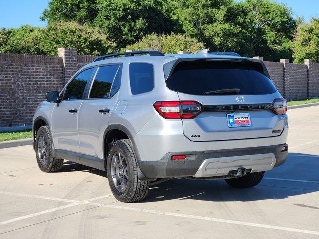 used 2025 Honda Pilot car, priced at $46,435