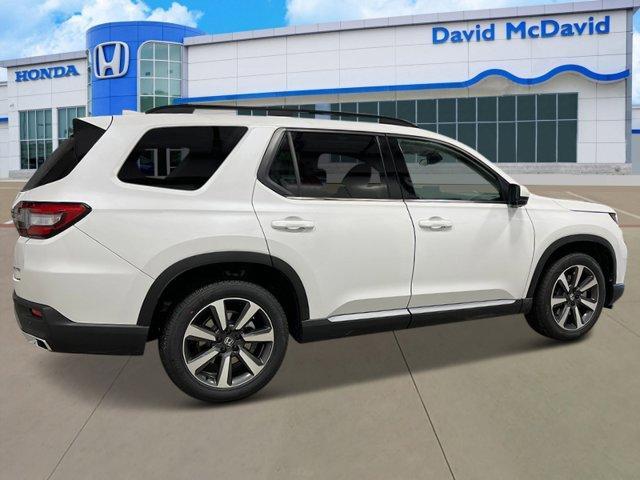 new 2025 Honda Pilot car, priced at $50,749