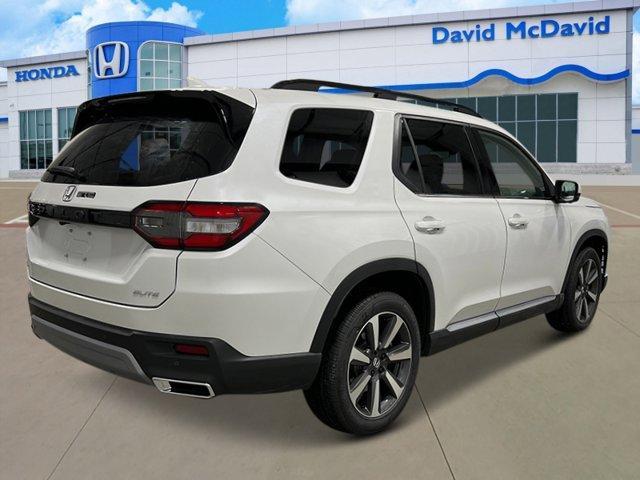 new 2025 Honda Pilot car, priced at $50,749