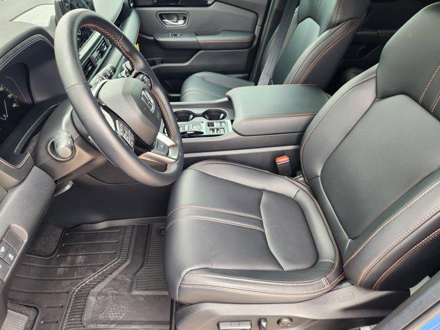 used 2025 Honda Pilot car, priced at $46,315