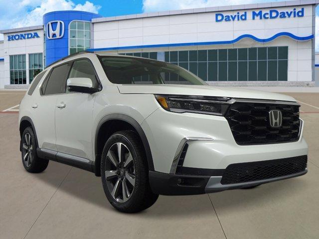 new 2025 Honda Pilot car, priced at $49,450