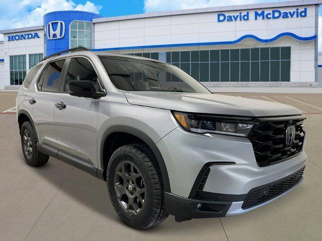 new 2025 Honda Pilot car, priced at $51,693