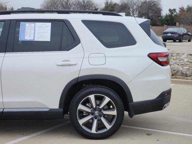 used 2025 Honda Pilot car, priced at $49,764