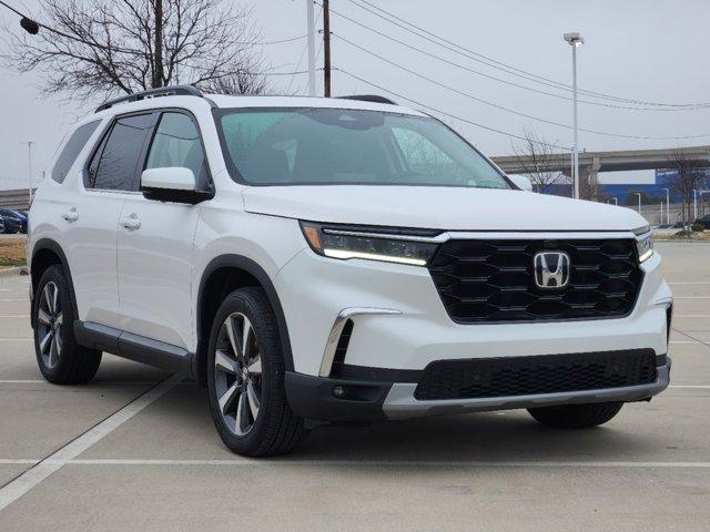 used 2025 Honda Pilot car, priced at $49,764