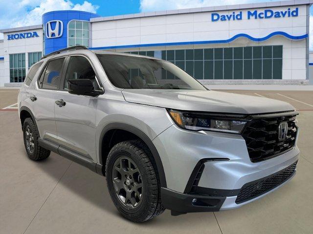 new 2025 Honda Pilot car, priced at $48,995