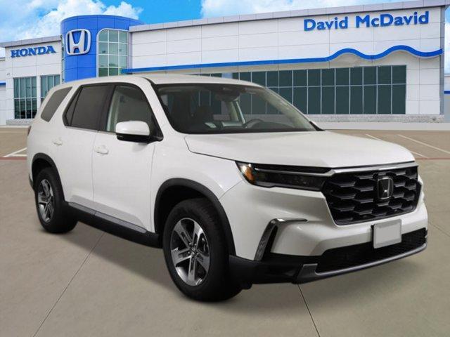 new 2025 Honda Pilot car, priced at $45,030