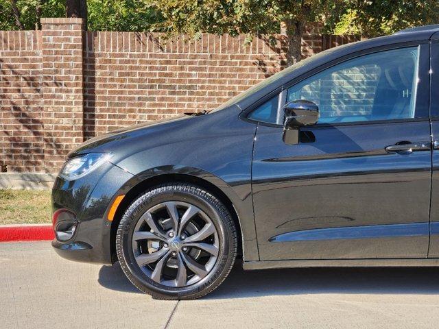 used 2020 Chrysler Pacifica car, priced at $24,526