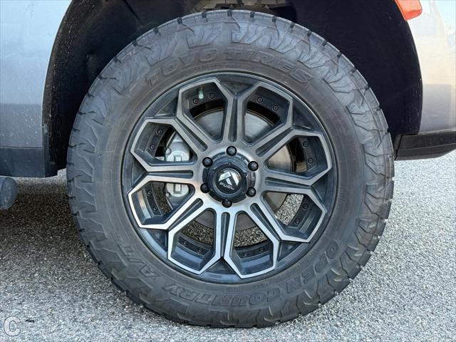 used 2021 Chevrolet Suburban car