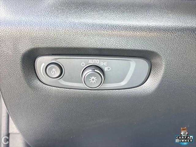 used 2023 Chevrolet Traverse car, priced at $22,300
