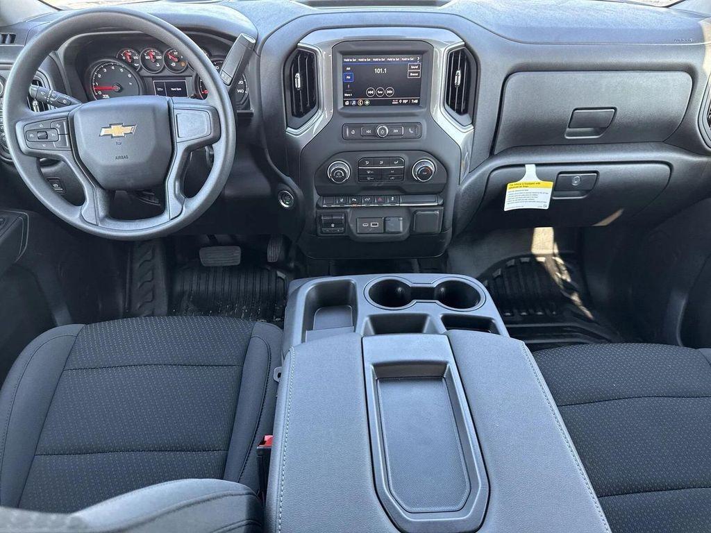 new 2025 Chevrolet Silverado 2500 car, priced at $49,300