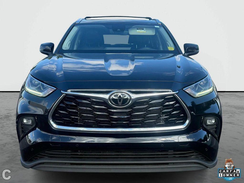 used 2023 Toyota Highlander car, priced at $27,900