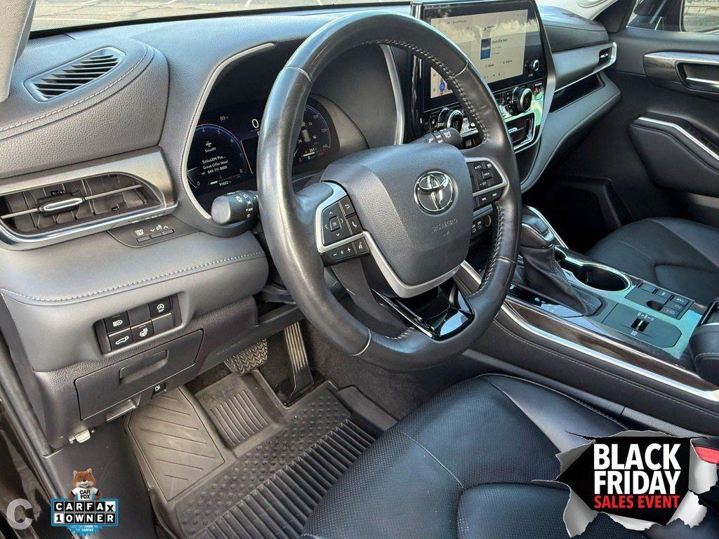 used 2023 Toyota Highlander car, priced at $25,588