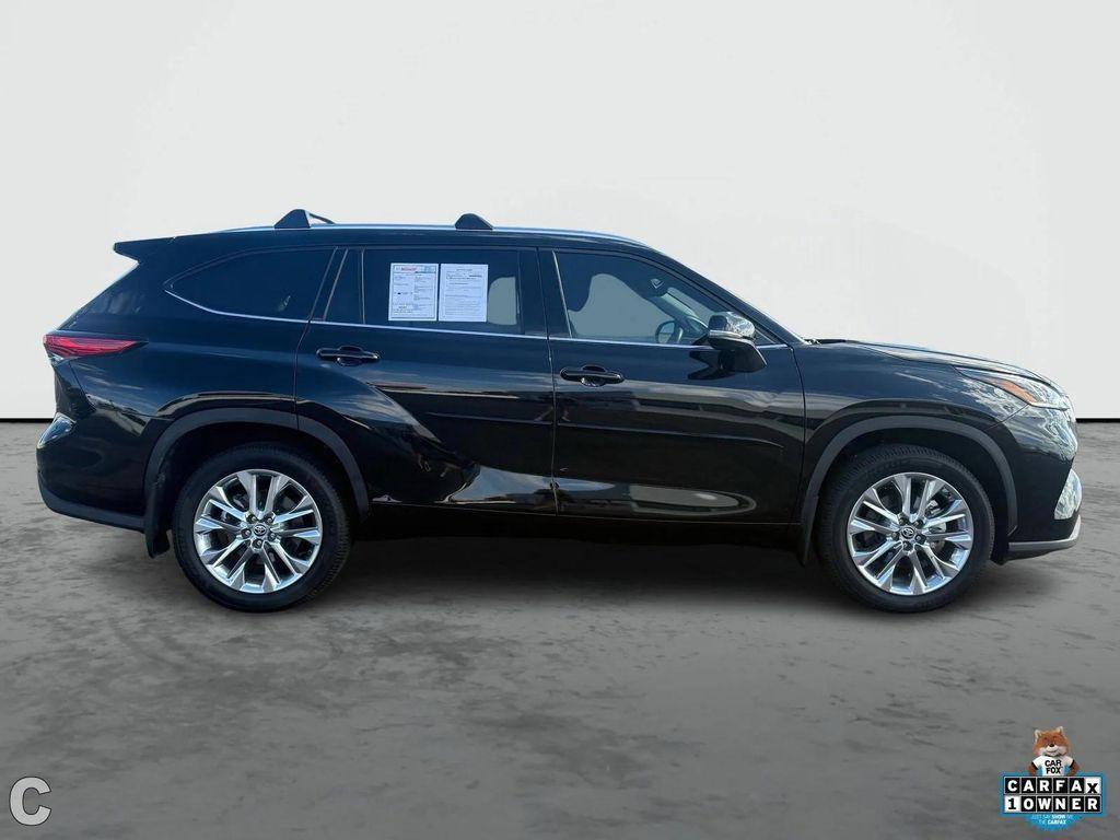 used 2023 Toyota Highlander car, priced at $27,900