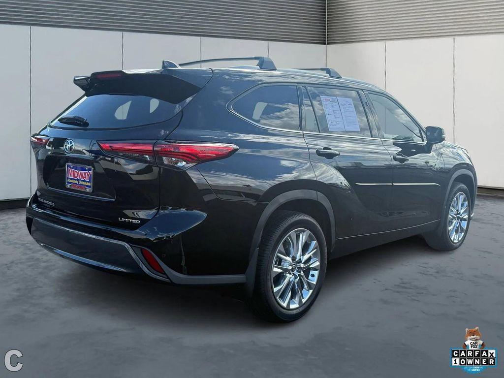 used 2023 Toyota Highlander car, priced at $28,388