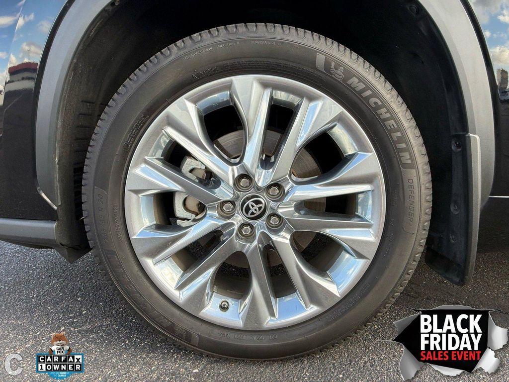 used 2023 Toyota Highlander car, priced at $25,588