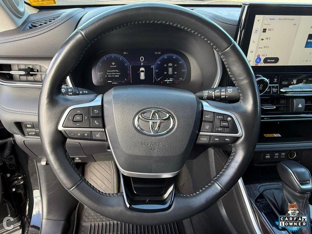 used 2023 Toyota Highlander car, priced at $27,900