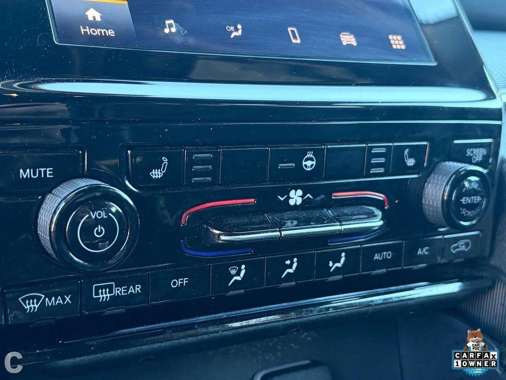 used 2024 Jeep Grand Cherokee L car, priced at $28,788