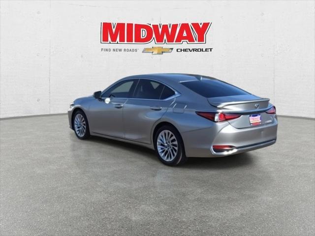 used 2020 Lexus ES 300h car, priced at $32,995