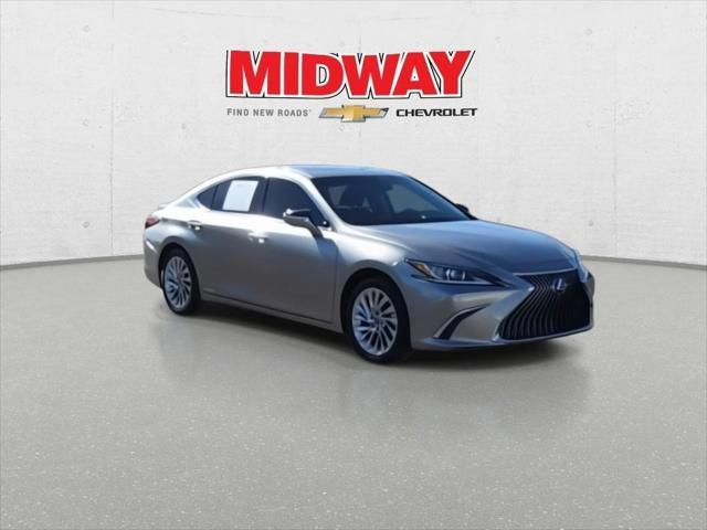 used 2020 Lexus ES 300h car, priced at $32,995