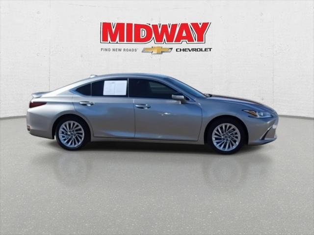 used 2020 Lexus ES 300h car, priced at $32,995