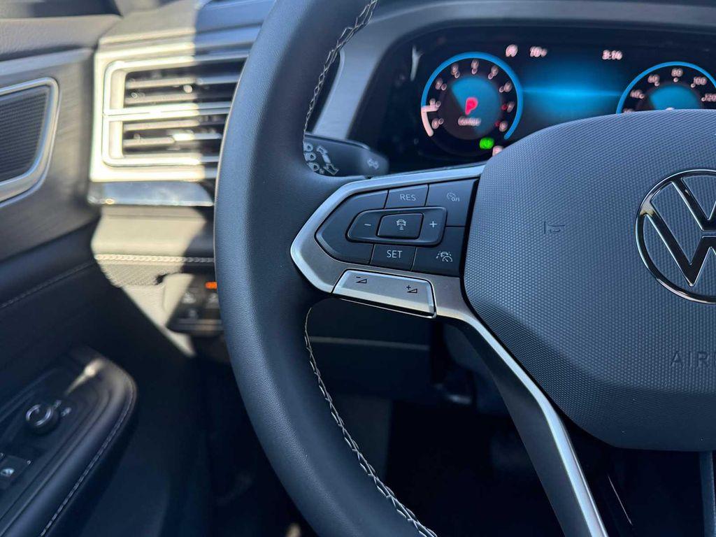 new 2026 Volkswagen Atlas Cross Sport car, priced at $42,722