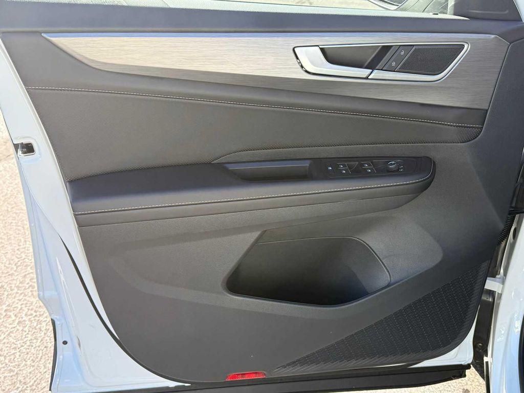 new 2026 Volkswagen Atlas Cross Sport car, priced at $42,722