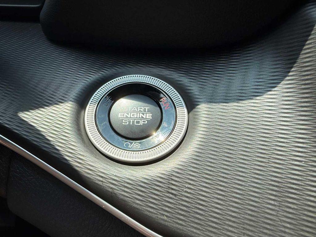new 2025 Jeep Grand Cherokee car, priced at $41,137