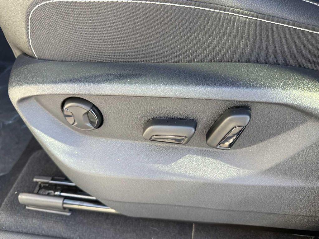 new 2026 Volkswagen Atlas car, priced at $44,756