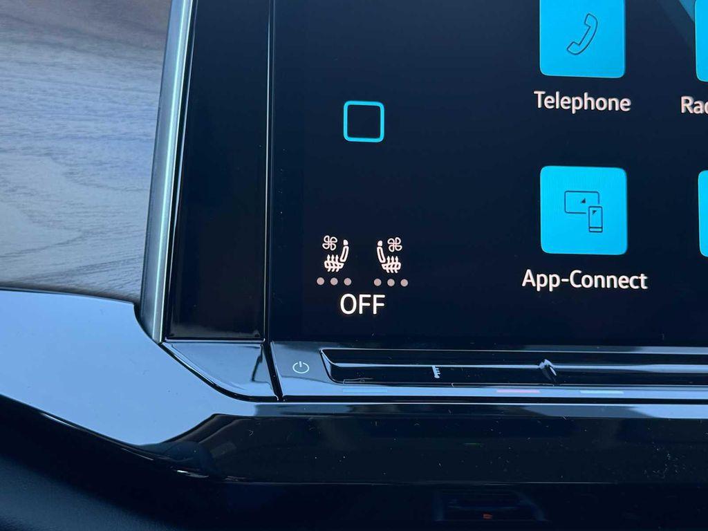 new 2026 Volkswagen Atlas car, priced at $44,756