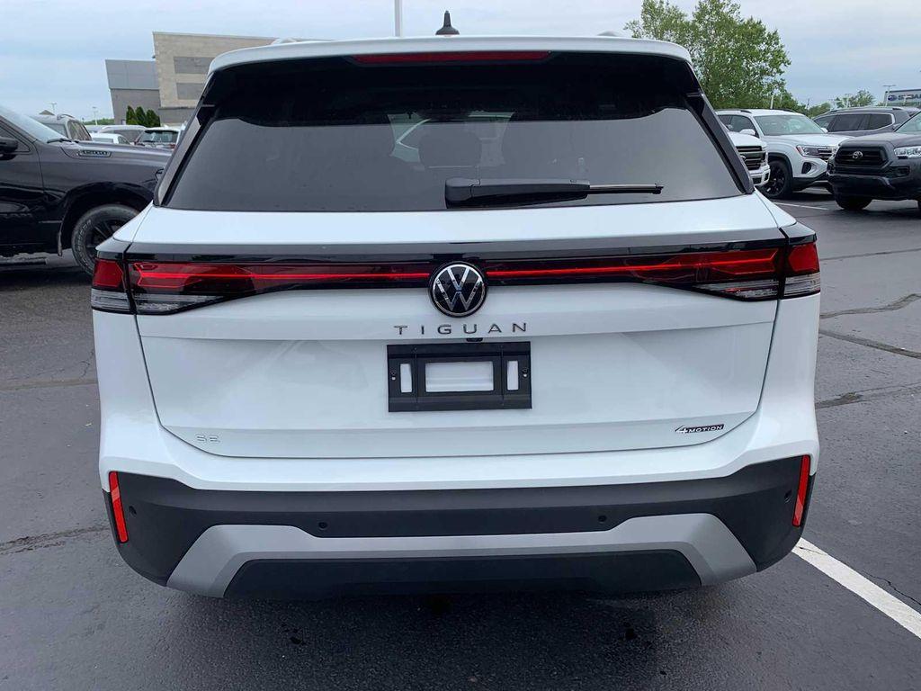 new 2025 Volkswagen Tiguan car, priced at $35,255